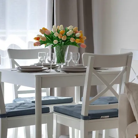 Przestronny Blisko Plazy Z Balkonem By Renters * Svinoústí