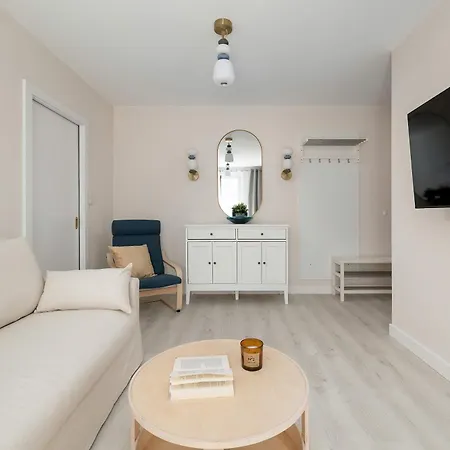 Apartmán Przestronny Blisko Plazy Z Balkonem By Renters Svinoústí