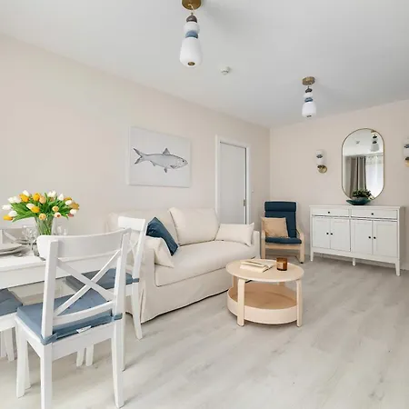 Przestronny Blisko Plazy Z Balkonem By Renters *
