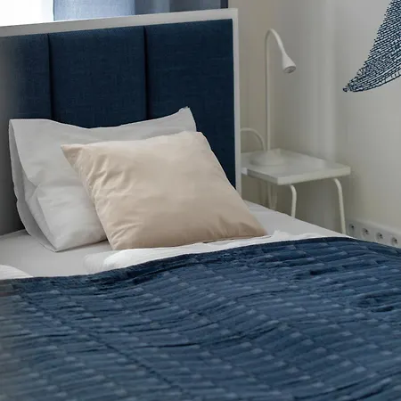 Przestronny Blisko Plazy Z Balkonem By Renters Svinoústí