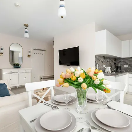 Apartmán Przestronny Blisko Plazy Z Balkonem By Renters Svinoústí
