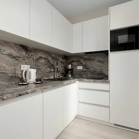 Przestronny Blisko Plazy Z Balkonem By Renters * Svinoústí